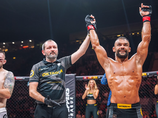 Buchinger po zápase so Smullenom.