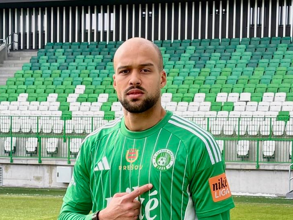 Gabriel Barbosa v drese Tatrana Prešov.