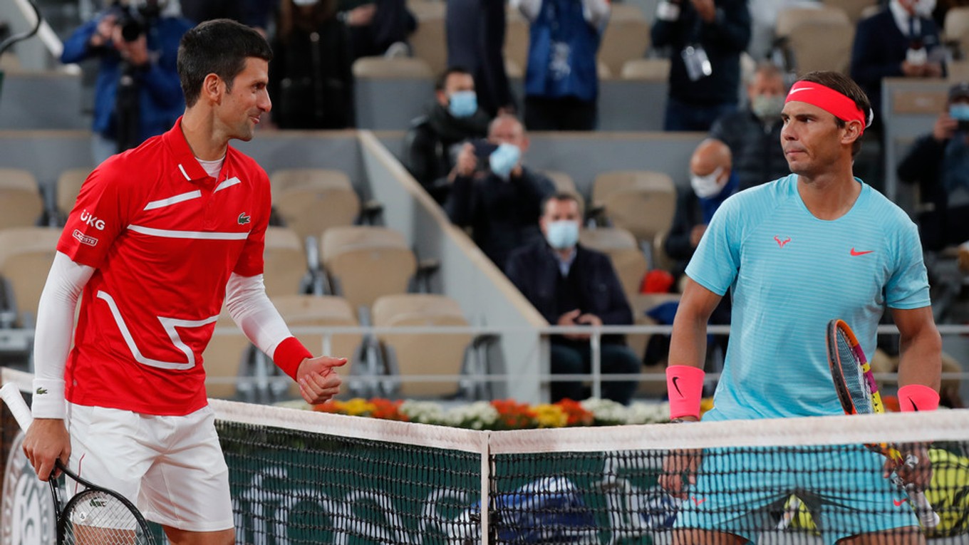 Novak Djokovič a Rafale Nadal v semifinále Roland Garros 2021 dnes. Sledujte online prenos s nami.