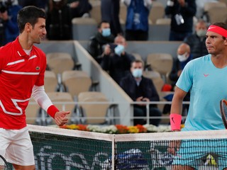 Novak Djokovič a Rafale Nadal v semifinále Roland Garros 2021 dnes. Sledujte online prenos s nami.