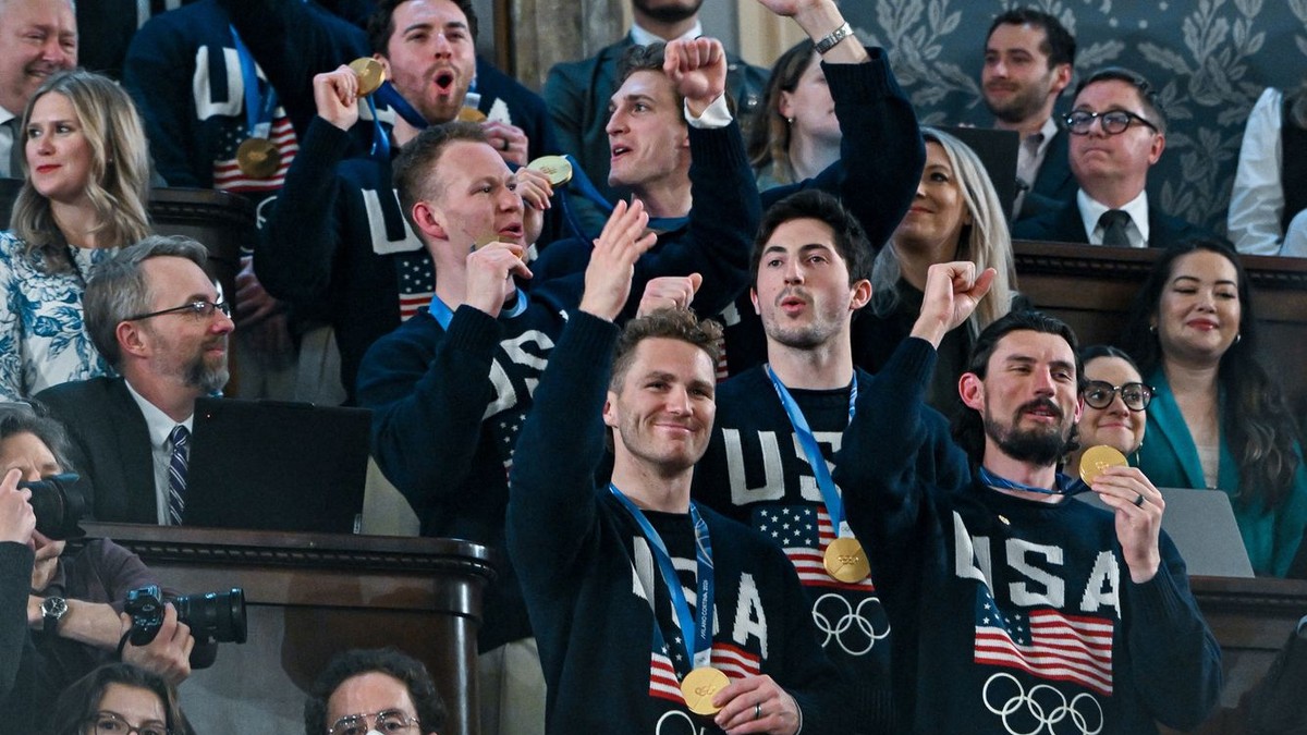 Členovia amerického zlatého hokejového tímu prijali pozvanie amerického prezidenta Donalda Trumpa zúčastniť sa jeho prejavu o stave Únie v americkom Kapitole.