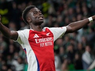 Bukayo Saka oslavuje gól. 