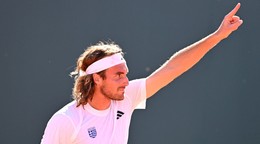 Grécky tenista Stefanos Tsitsipas sa teší z výhry