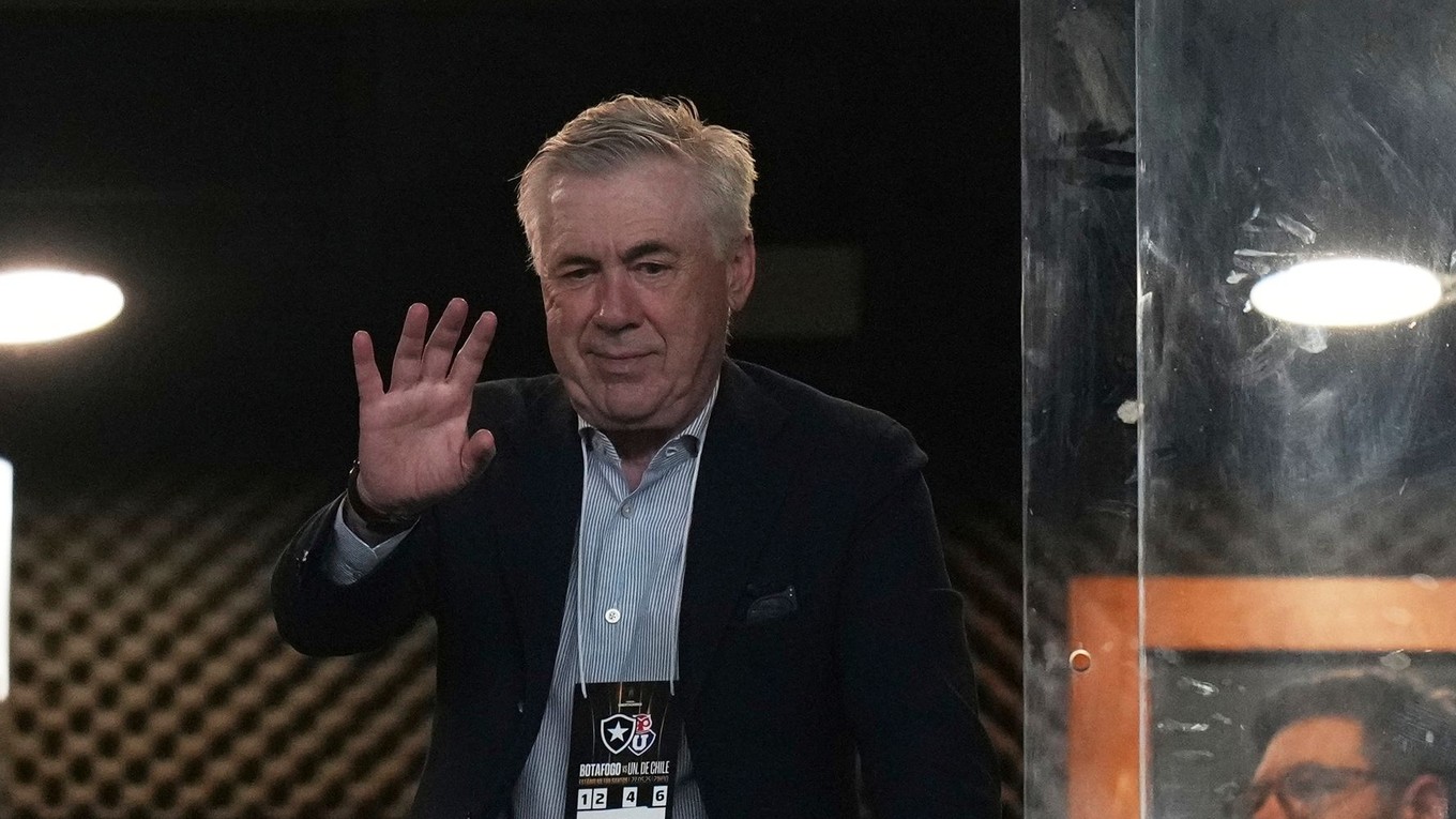 Tréner Carlo Ancelotti.