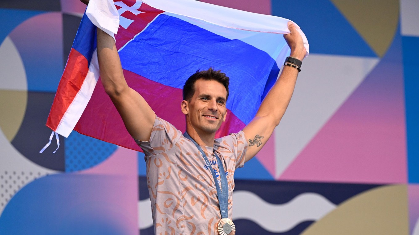 Matej Beňuš s bronzovou medailou.