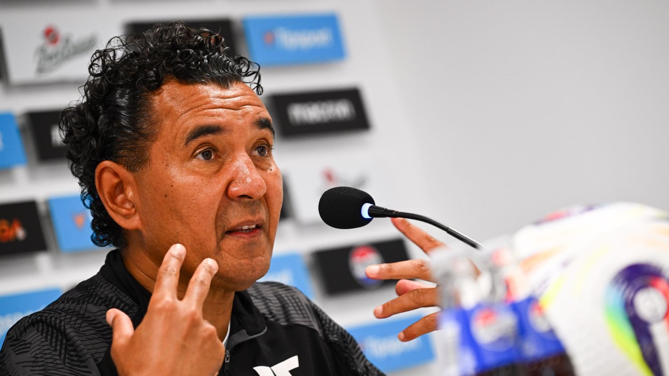 Hlavný tréner AS Trenčín Ricardo Moniz