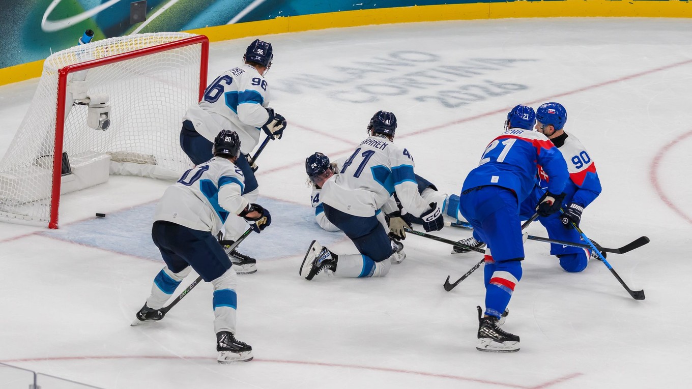 Momentka zo zápasu Slovensko - Fínsko na ZOH 2026.