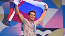 Matej Beňuš s bronzovou medailou.