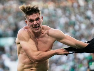 Viktor Gyökeres oslavuje gól.