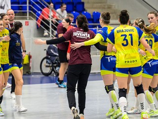 Hádzanárky Michaloviec sa tešia.