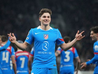 Julian Alvarez v drese Atletica Madrid.