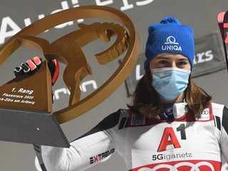 Petra Vlhová po triumfe v paralelnom obrovskom  slalome v rakúskom stredisku Lech-Zürs.