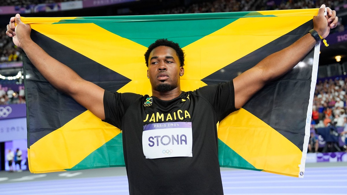 Rojé Stona reprezentoval v minulosti Jamajku.