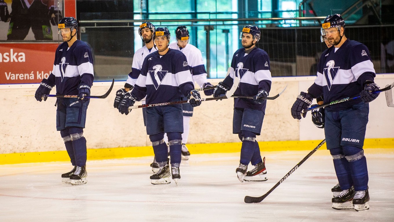 Hokejisti HC Slovan Bratislava trénujú počas štartu prípravy pred novou hokejovou sezónou Tipos Extraligy. 
