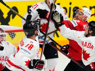 Momentka zo zápasu Švajčiarsko - Kanada na MS v hokeji 2024. 