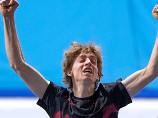 Metoděj Jílek sa raduje zo zlata.