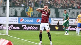 Lukáš Haraslín sa teší po strelenom góle v drese AC Sparta Praha.