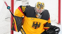 Brankár Philipp Grubauer (30).