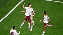 Španiel Mikel Oyarzabal (21) oslavuje strelenie prvého gólu z pokutového kopu počas semifinálového zápasu majstrovstiev sveta vo futbale proti Francúzsku.