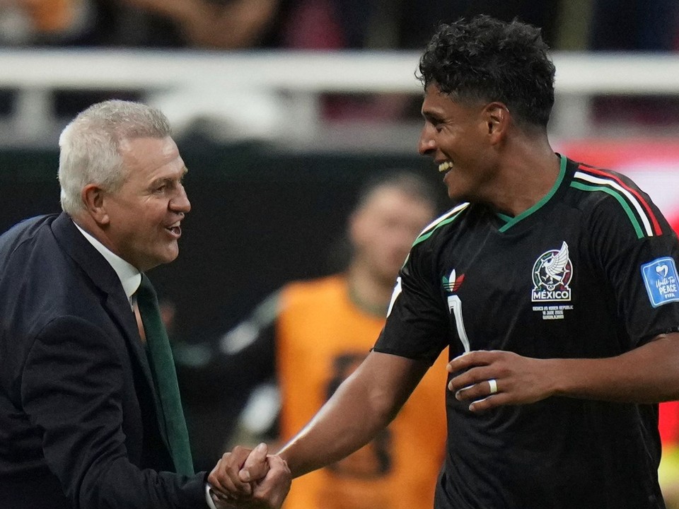 Luis Romo s mexickým trénerom.