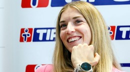 Slovenská atlétka Emma Zapletalová počas tlačovej konferencie po návrate z premiérových Ultimatívnych majstrovstviev sveta v atletike v Budapešti. 