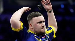 Anglický šípkar Luke Littler.