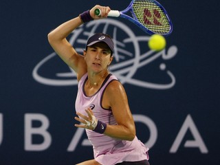 Belinda Benčičová.