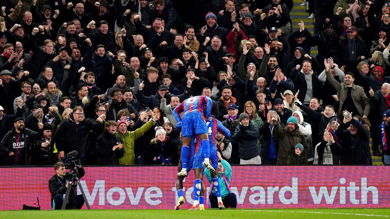 Radosť hráčov Crystal Palace. 