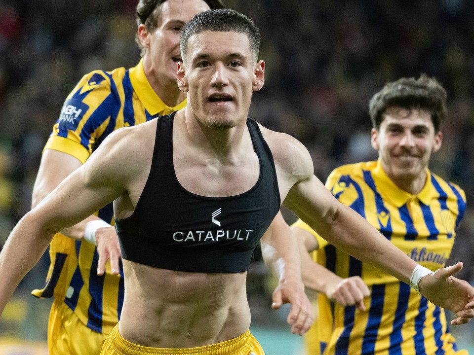 Na snímke gólová radosť futbalistov DAC po góle na 2:1, v popredí strelec gólu Damir Redzic.