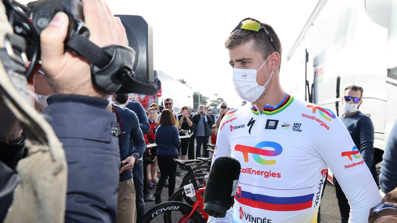 Peter Sagan v drese francúzskeho tímu TotalEnergies. 