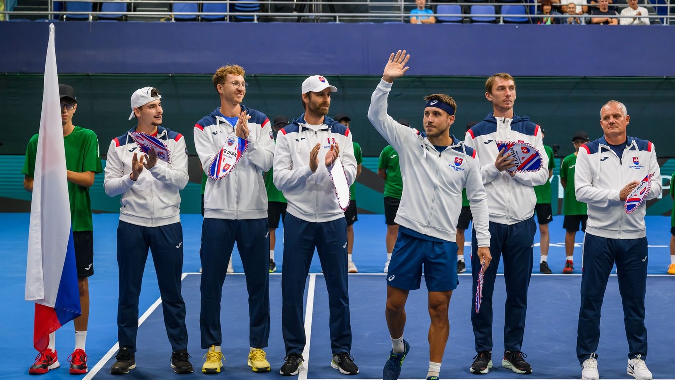 Na snímke daviscupový tím Slovenska.