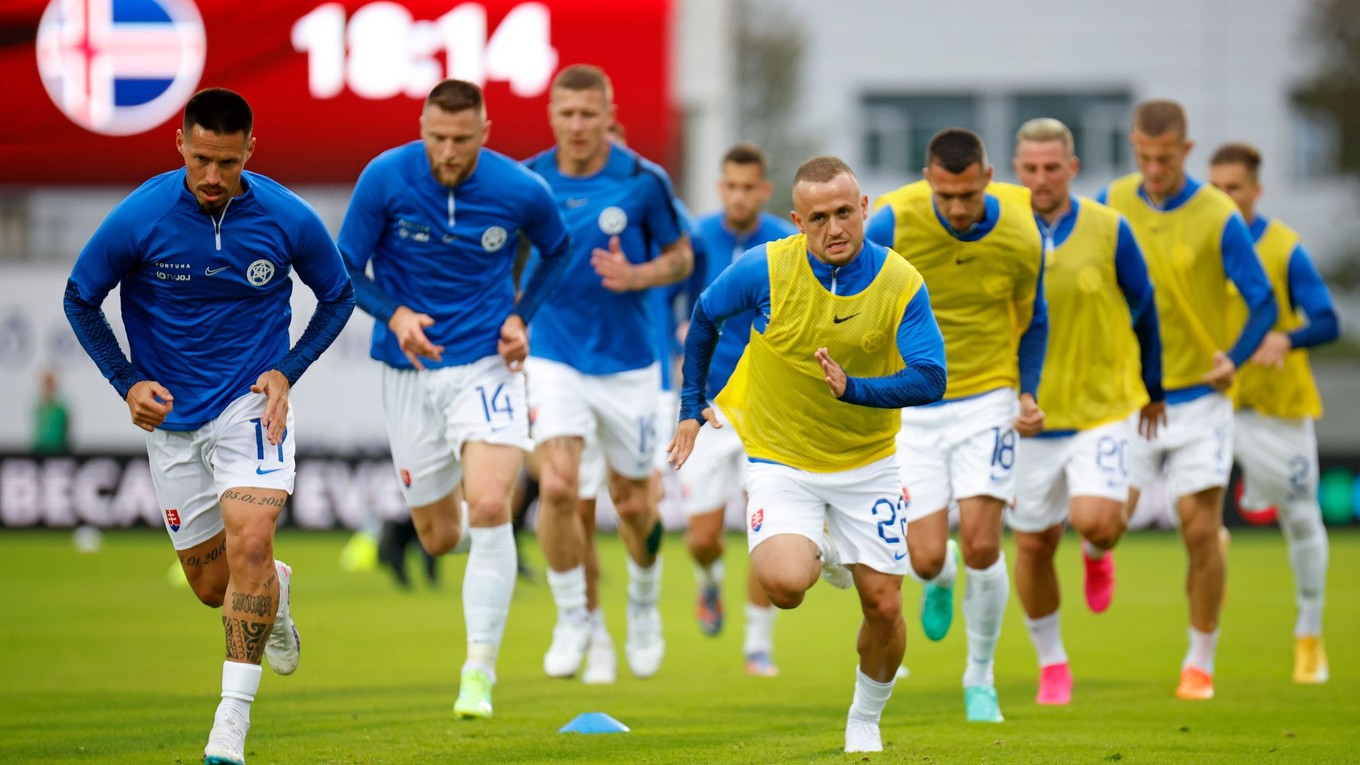 Slovenskí futbaloví reprezentanti.