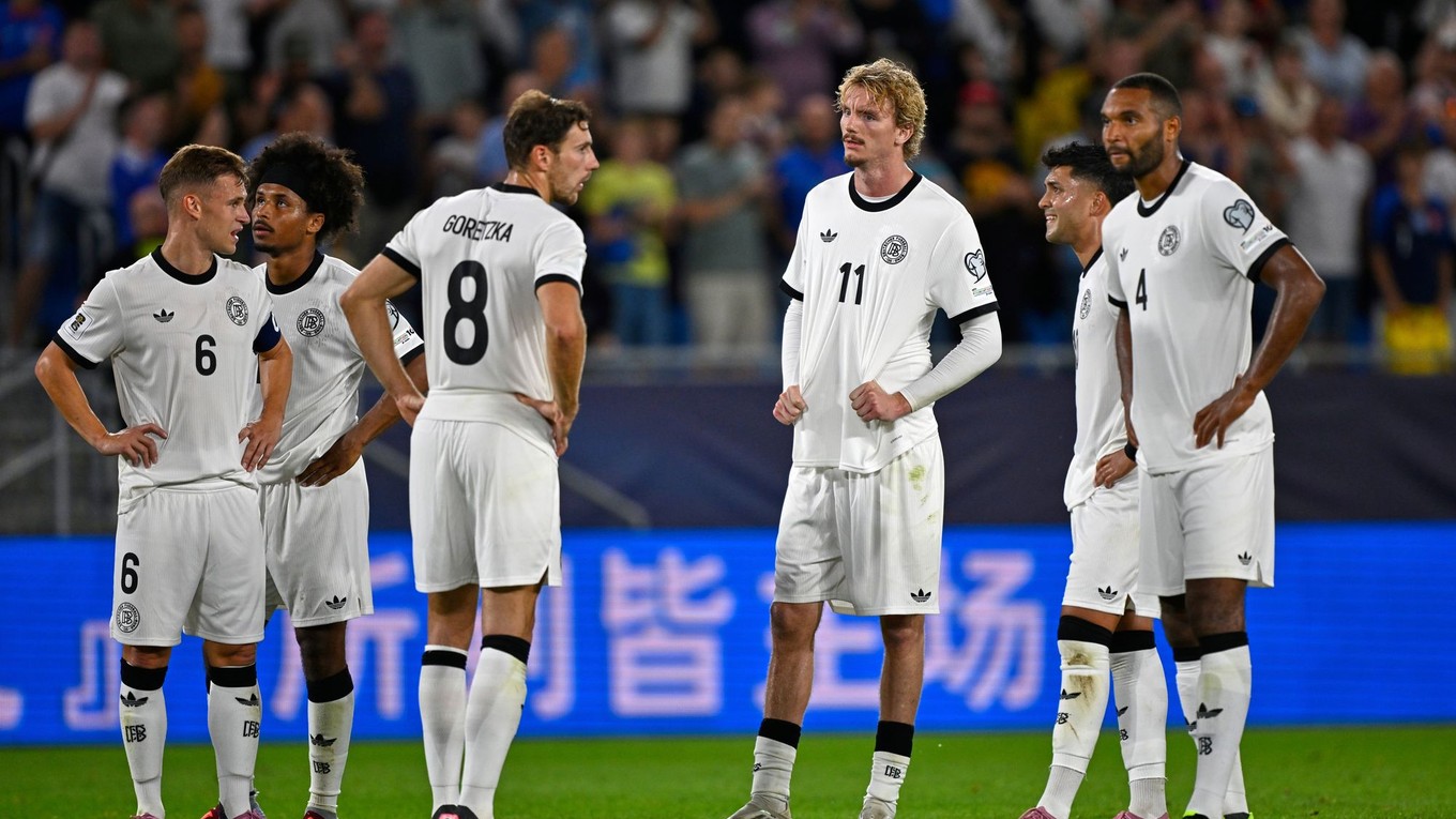 Nemeckí futbalisti po prehre 0:2 so Slovenskom v zápase kvalifikácie MS 2026 v Bratislave.