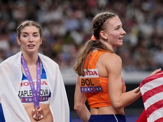 Emma Zapletalová a Holanďanka Femke Bolová.