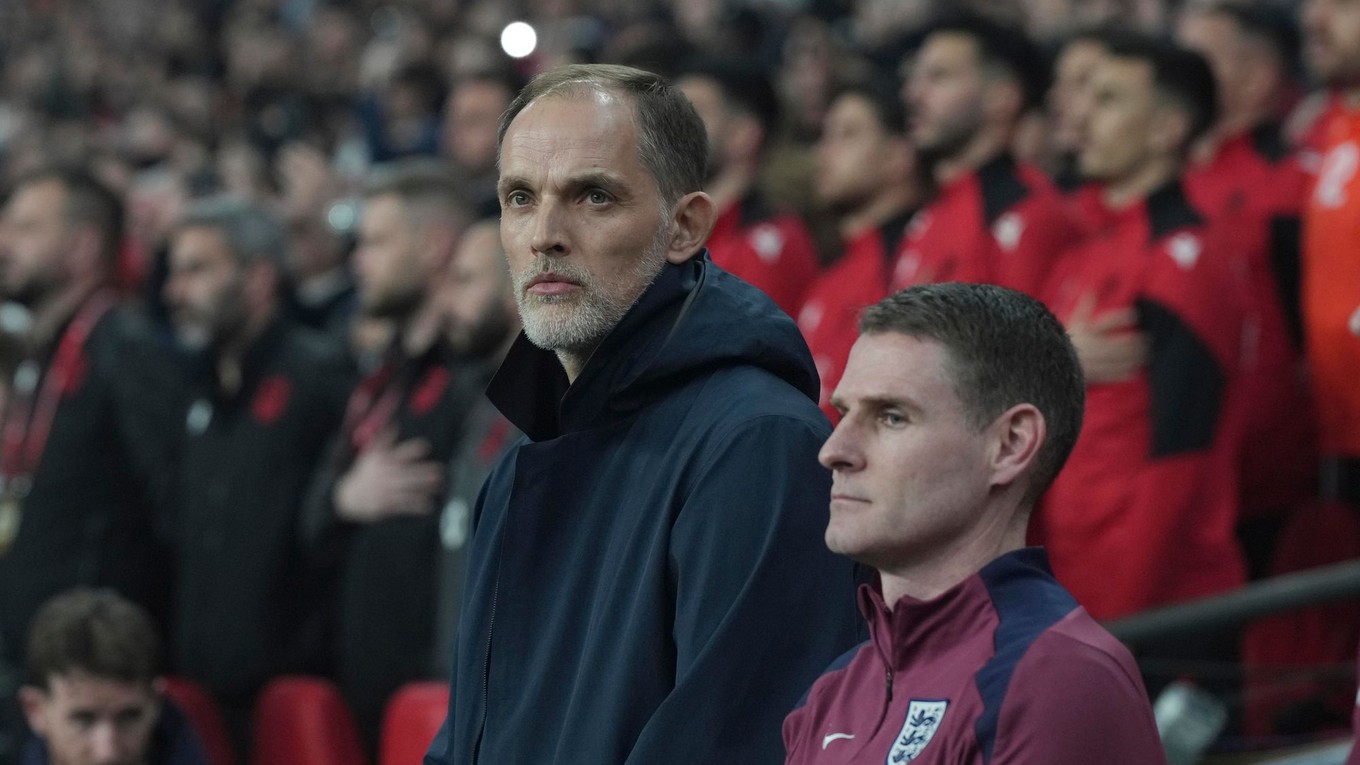 Tréner Thomas Tuchel počas zápasu Anglicko - Albánsko v kvalifikácii MS vo futbale 2026.