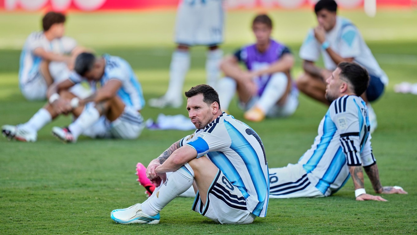 Futbalisti Argentíny po prehre vo finále. 