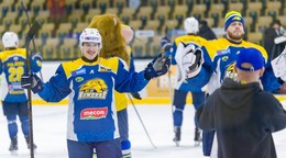 Hráči HC 19 Humenné po víťazstve.