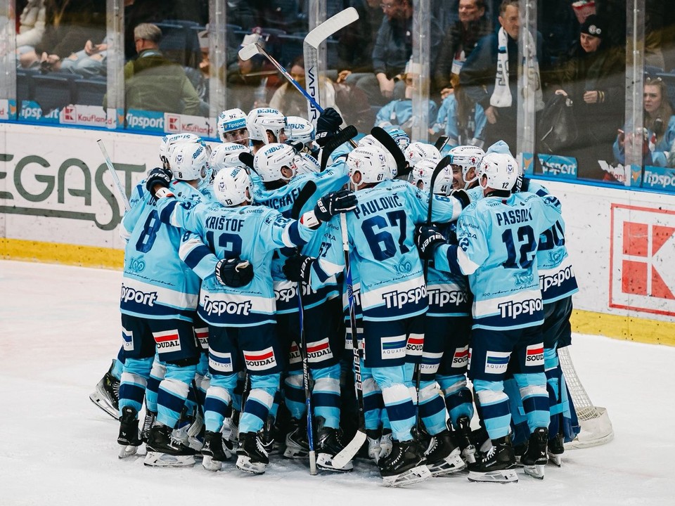 Hráči Nitry sa tešia z víťazstva.