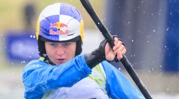 Vodná slalomárka Zuzana Paňková počas pretekov v kajak krose.