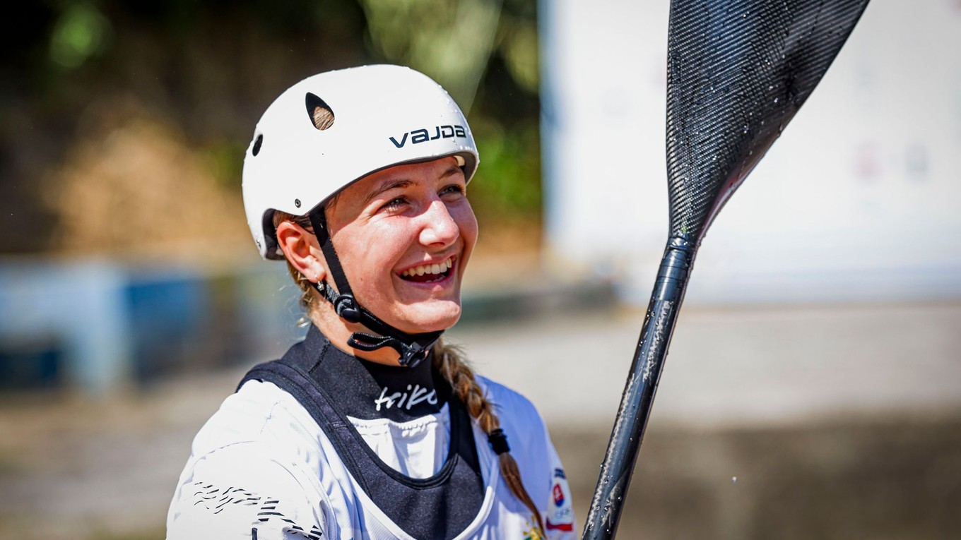 Vodná slalomárka Zara Záhorská, ktorá získala v kategórii K1 striebornú medailu počas EYOF.