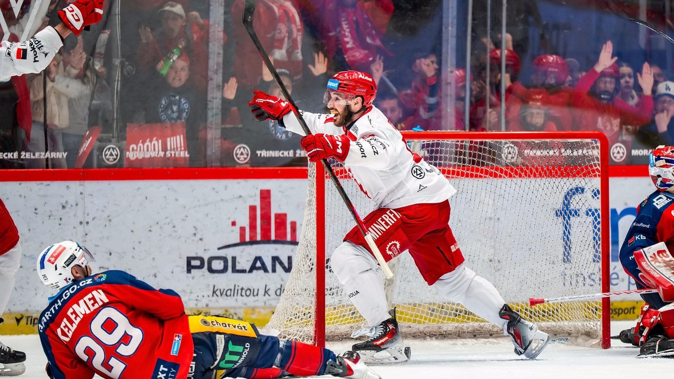 Marko Daňo oslavuje gól.