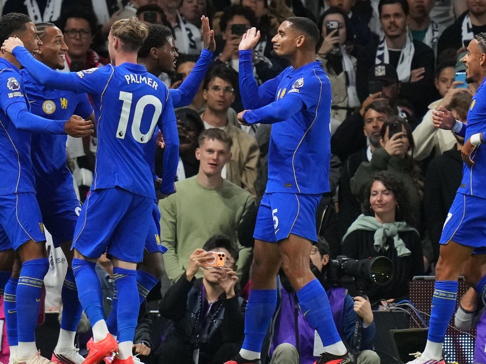 Futbalisti Chelsea sa radujú z gólu