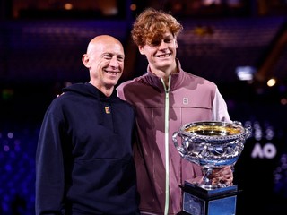 Jannik Sinner so staronovým kondičným trénerom Umbertom Ferrarom