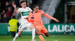 Raphinha v zápase FC Barcelona s Elche.