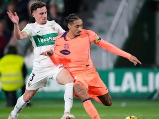 Raphinha v zápase FC Barcelona s Elche.