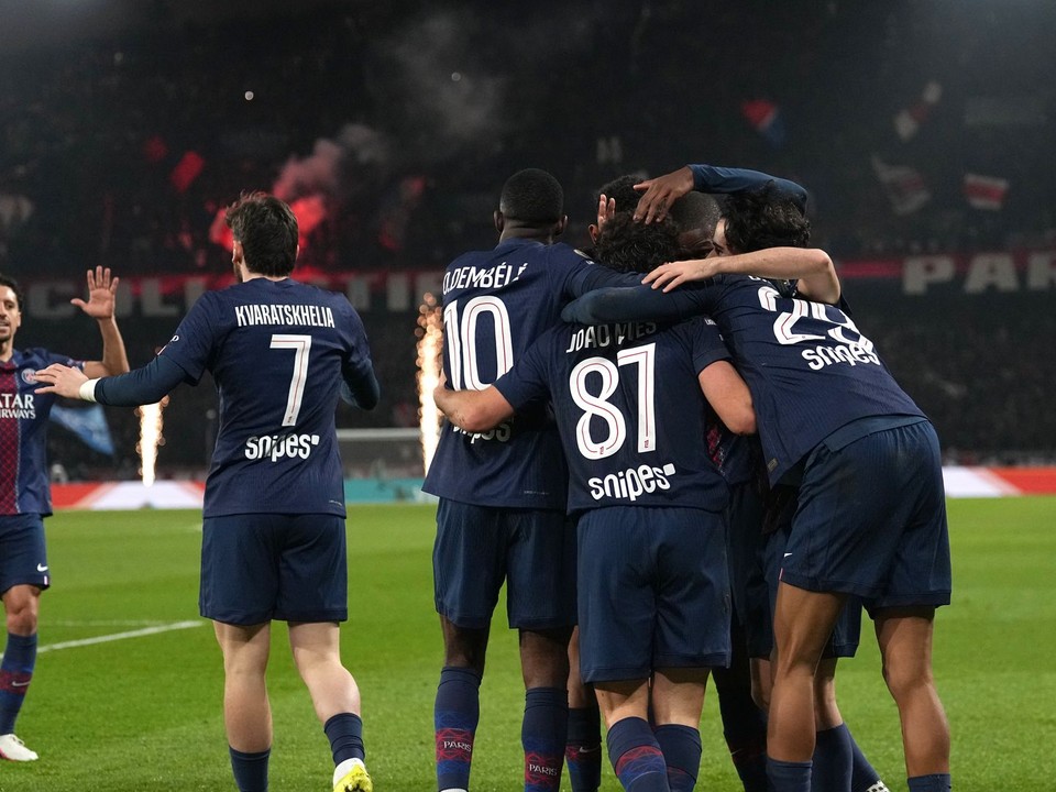 Radosť PSG po triumfe nad Olympique Marseille.