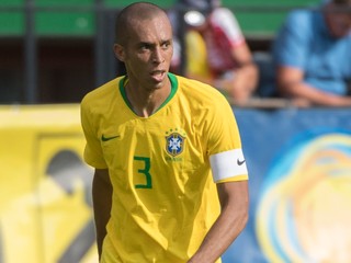 Miranda v drese Brazílie.