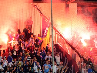 Fanúšikovia Bosny a Hercegoviny v Žiline počas zápasu Slovensko - Bosna a Hercegovina v kvalifikácii MS 2014, v septembri 2013 v Žiline.