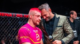 David Kozma a promotér Ondřej Novotný po titulovom súboji podujatia Oktagon 37.
