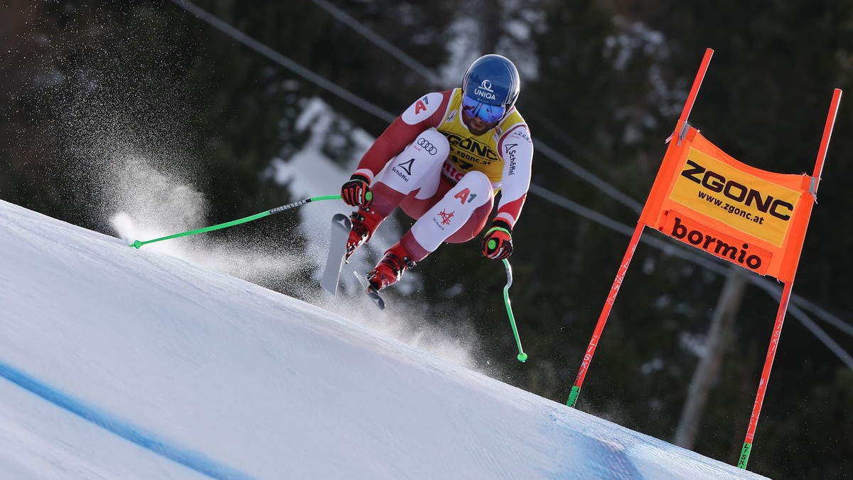 Austrian Skier Marco Schwarz Suffers Serious Knee Injury in Bormio’s Downhill Run